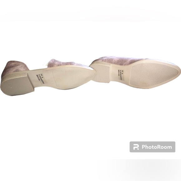 Qupid Tuxedo-68 Leatherette Pointy Toe Extreme Cut Out Ankle Bootie - Picture 10 of 12